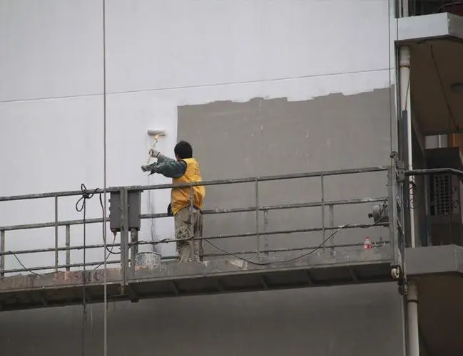 重庆外墙翻新的施工工艺是什么?找到正确的步骤,节省时间和精力。